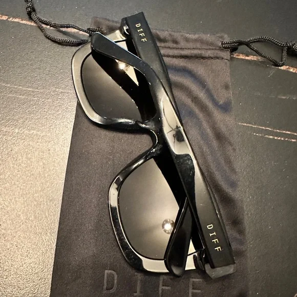 Diff Eyewear Carson Black Sunglasses - Picture 4 of 10